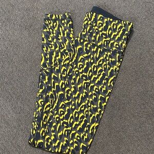 Sweaty Betty Black and Yellow Leopard/Animal Print‎ Leggings